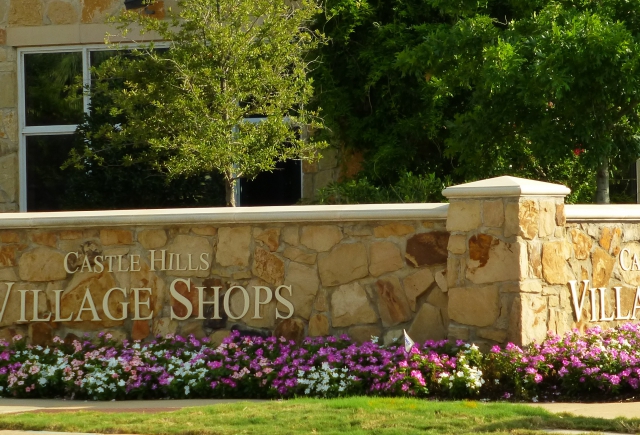 GET TAKE-OUT AND DELIVERY FROM THE CASTLE HILLS VILLAGE SHOPS